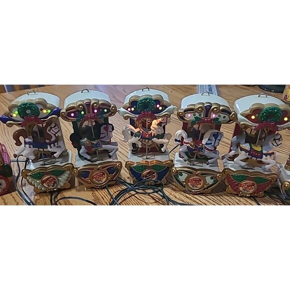 Vintage Mr. Christmas Holiday Carousel Circa 1874 Tested, Lights And Movement - Picture 2 of 3